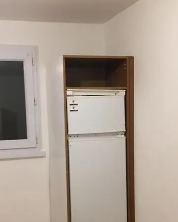 T3 Avec Parking Gratuit Sur Place A *